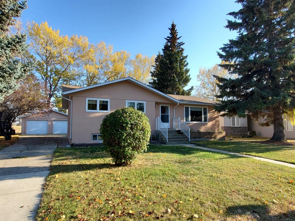 I have sold a property at 2211 Westview CRESCENT in Bowden
